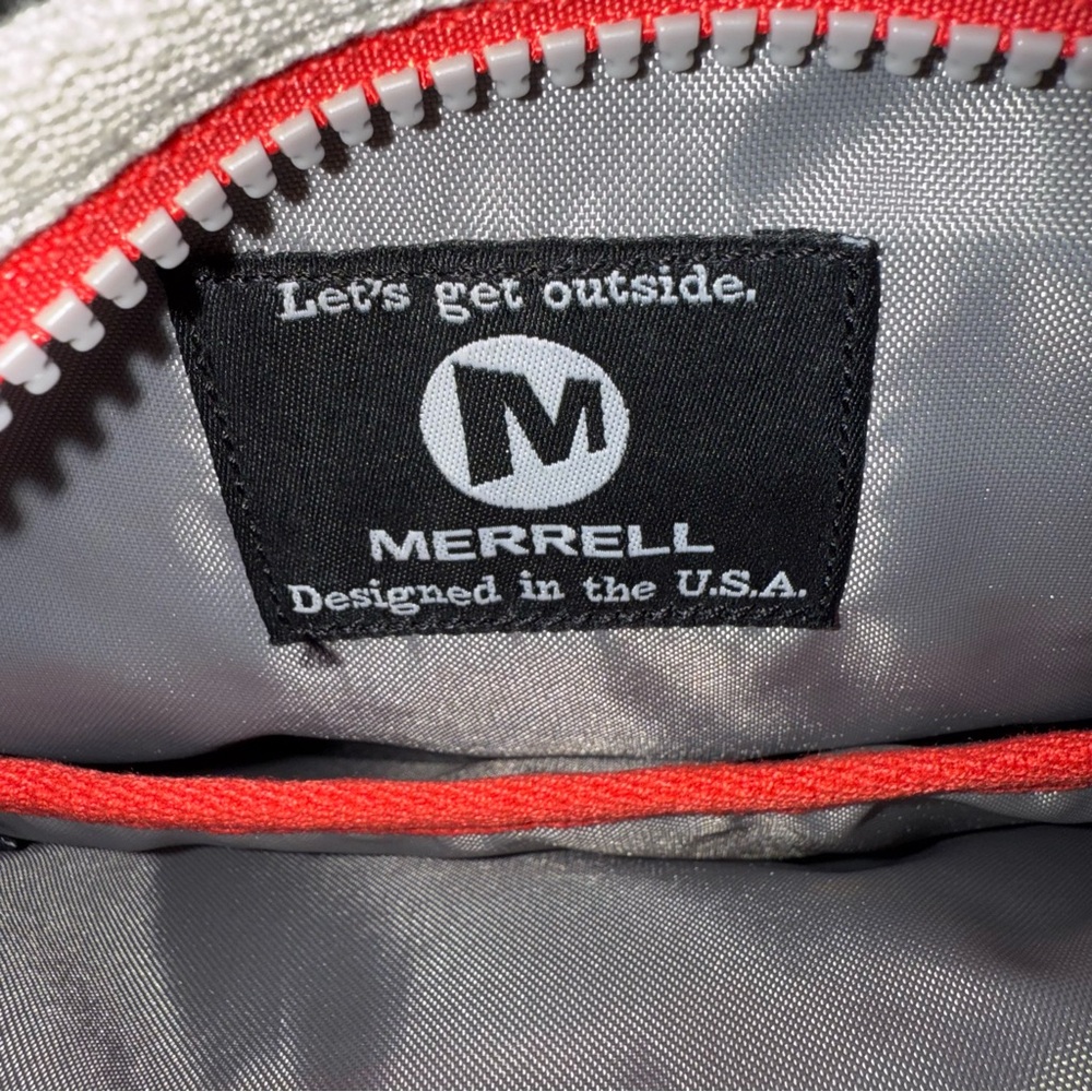 Merrell Crossbody Gray Zip-Around 100% Cotton Canvas with Red Accents Bag Purse - Picture 9 of 14